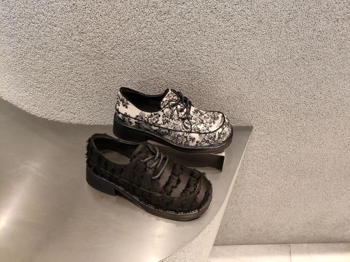 圆头 系带 皮革 