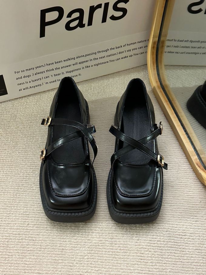 方头 袢扣 中口鞋 皮革 