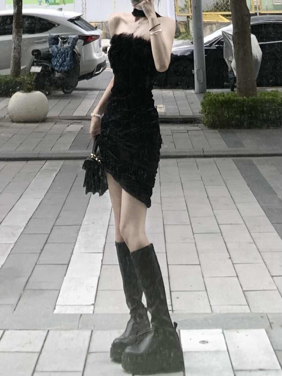 丝绒 S型 抹胸领 酱黑色 性感  - VALI鞋履AI设计主图