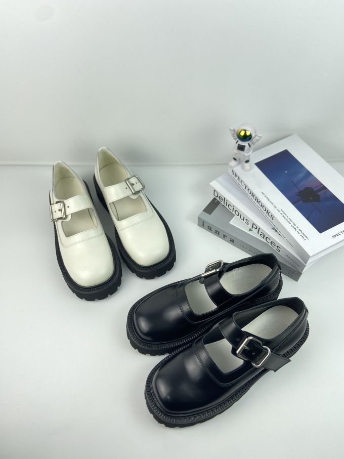 圆头 袢扣 中口鞋 皮革 