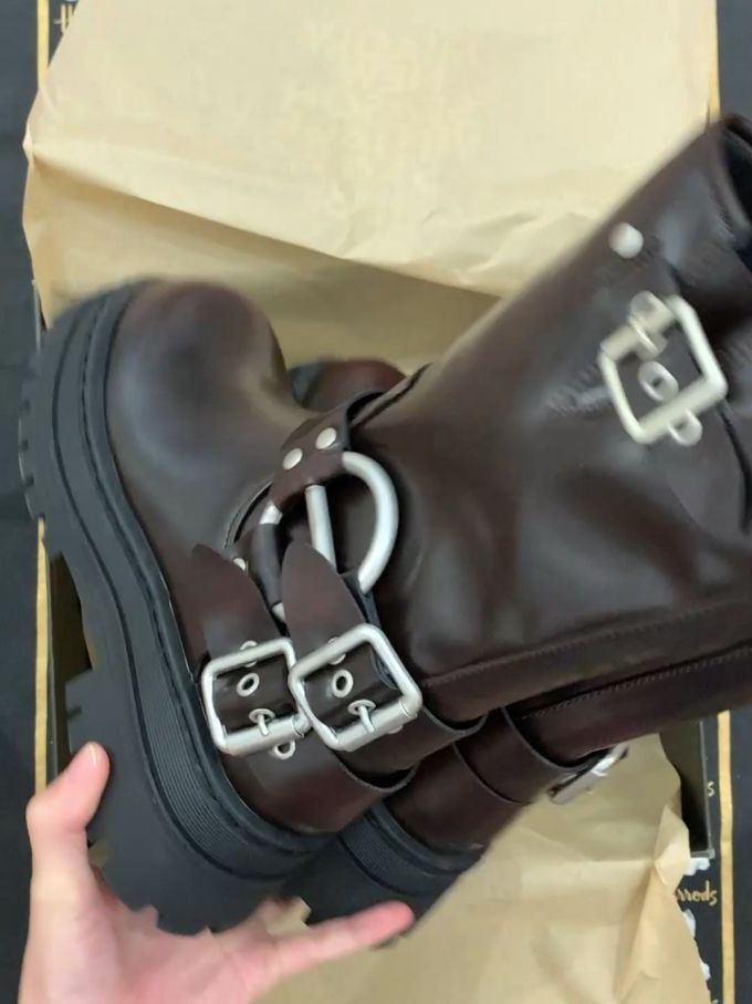 厚底 圆头 袢扣 深口鞋 皮革 