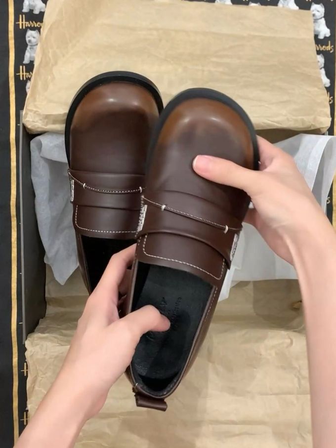 圆头 低帮 魔术贴 深口鞋 皮革 