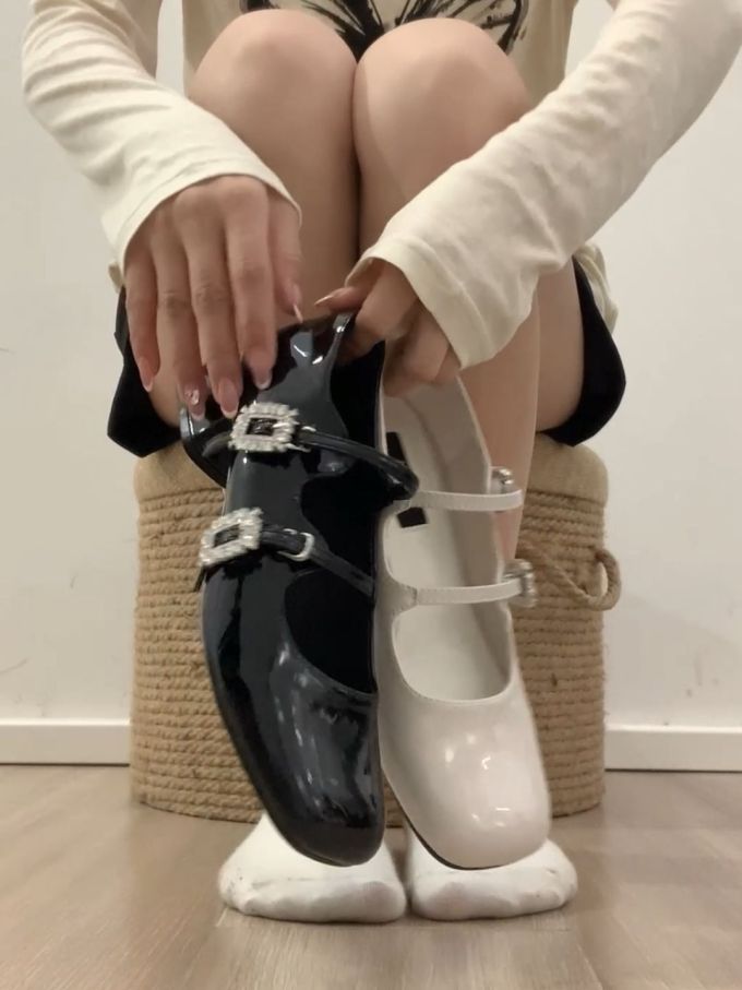 异形头-分趾 袢扣 中口鞋 皮革