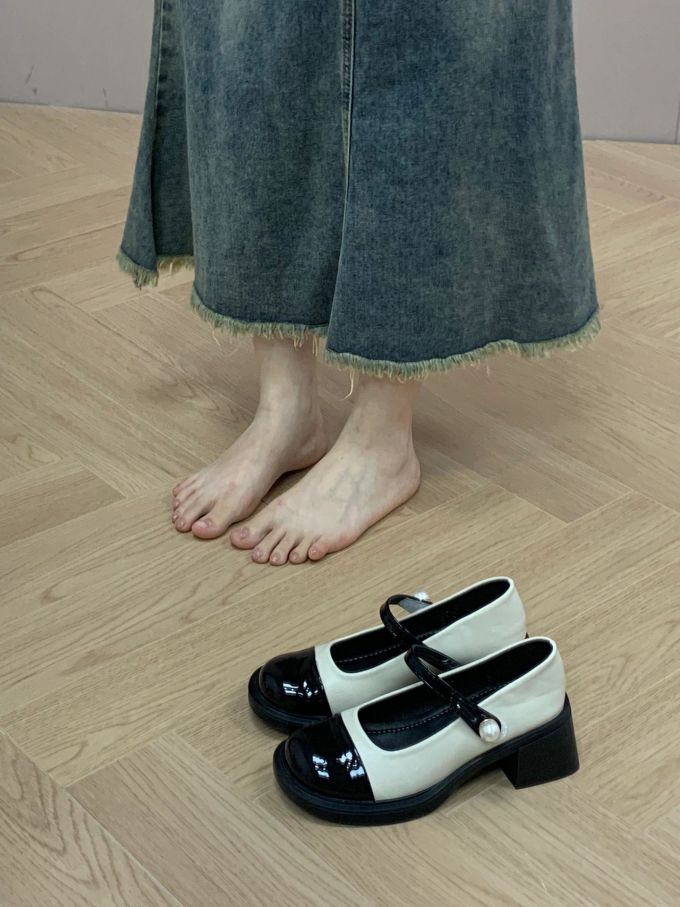 圆头 中口鞋 皮革