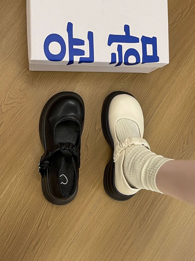 圆头 中口鞋 皮革