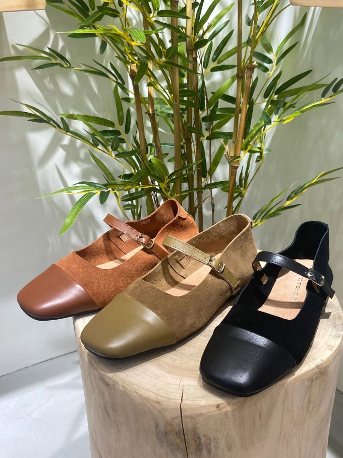 方头 袢扣 中口鞋 皮革