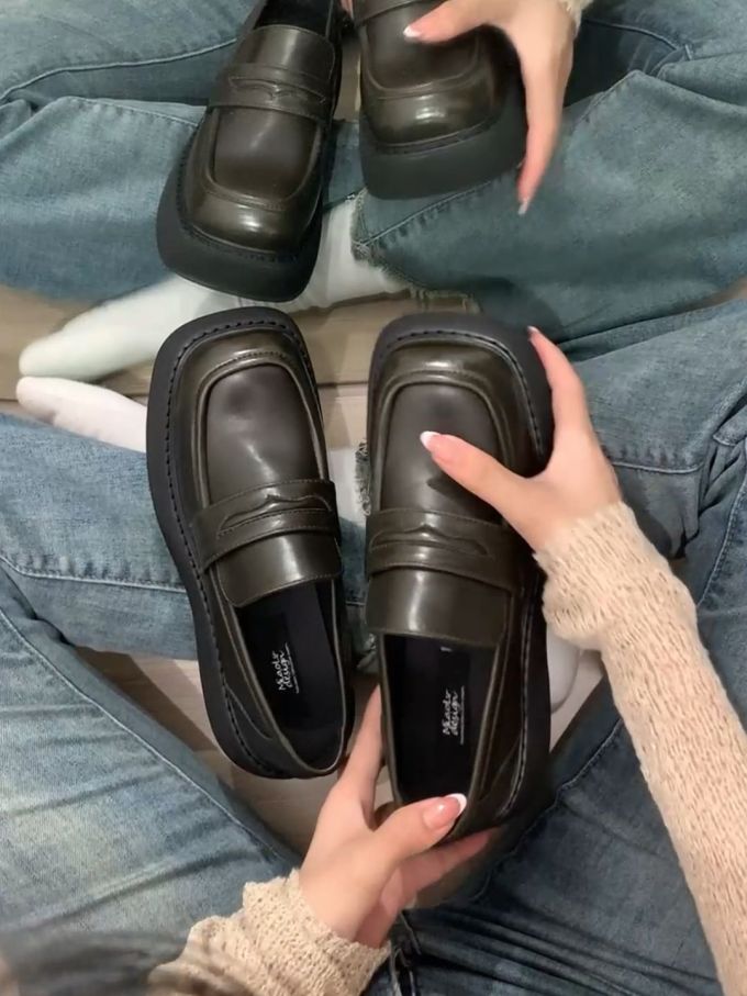 方头 低帮 深口鞋 皮革 