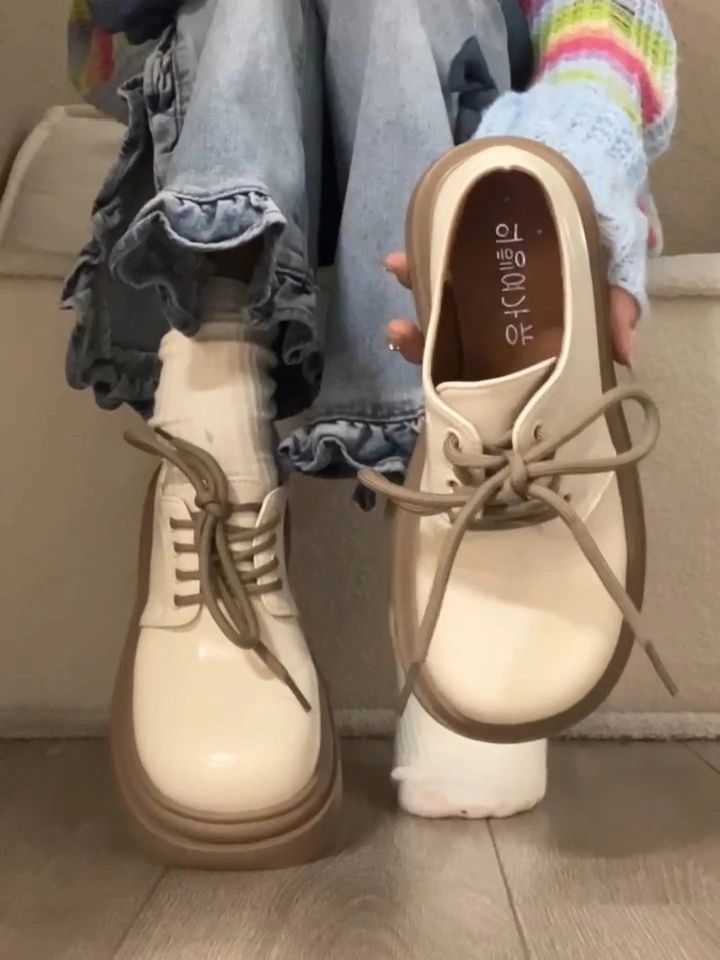  - VALI鞋履AI设计主图