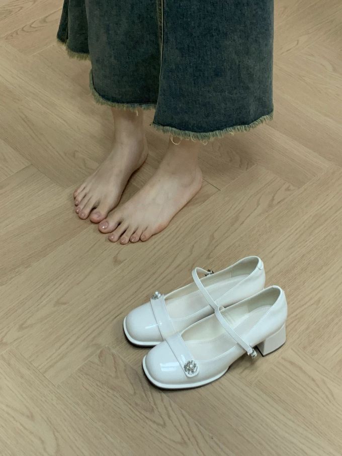方头 浅口鞋 皮革 