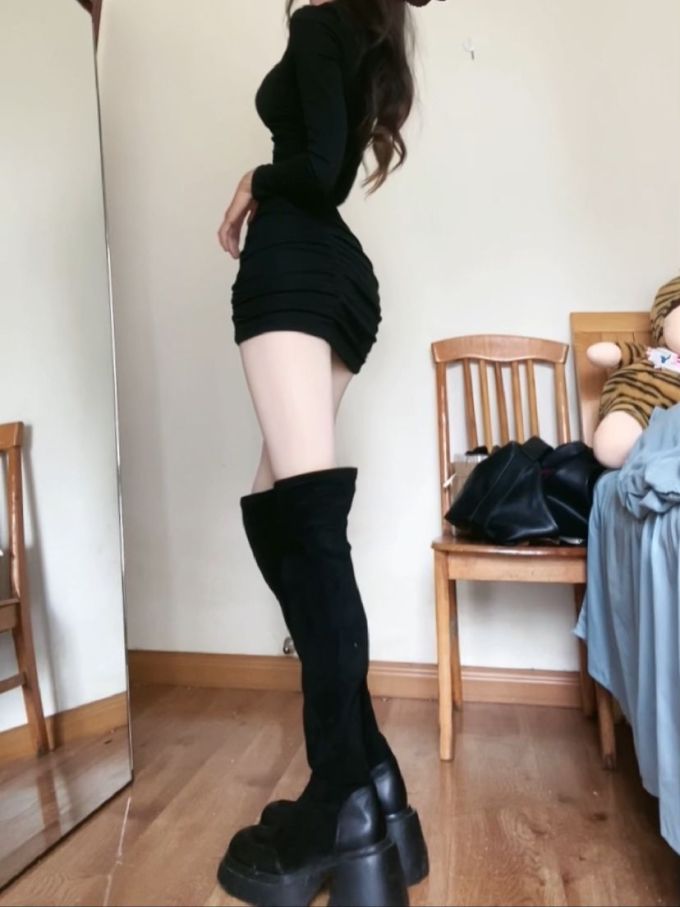 皮革 