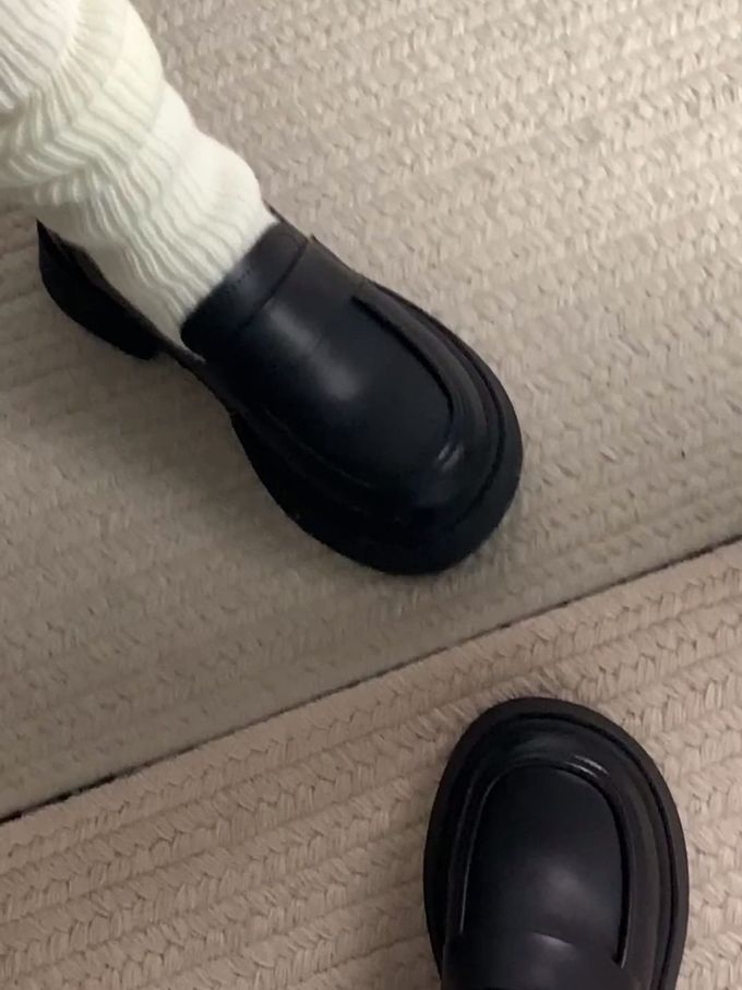 圆头 低帮 深口鞋 皮革 