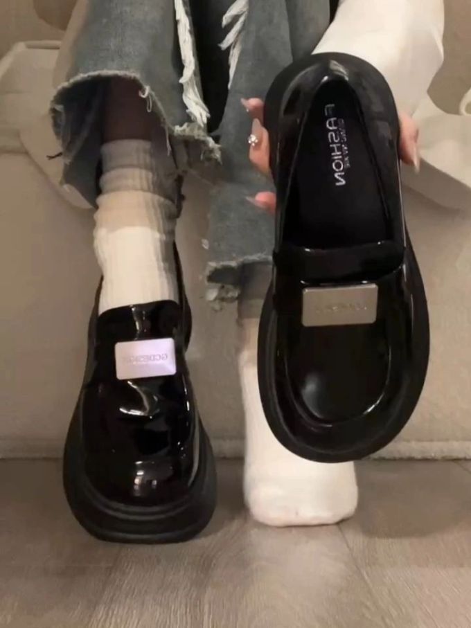 圆头 低帮 深口鞋 皮革 