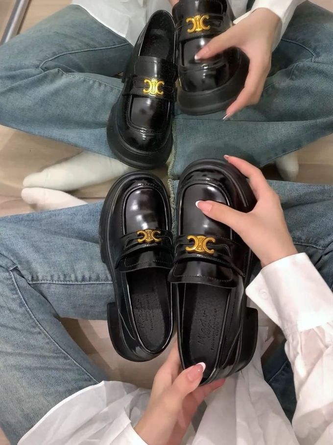 圆头 低帮 一脚蹬 深口鞋 皮革 
