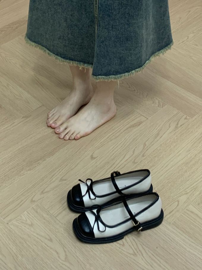 方头 袢扣 浅口鞋 皮革