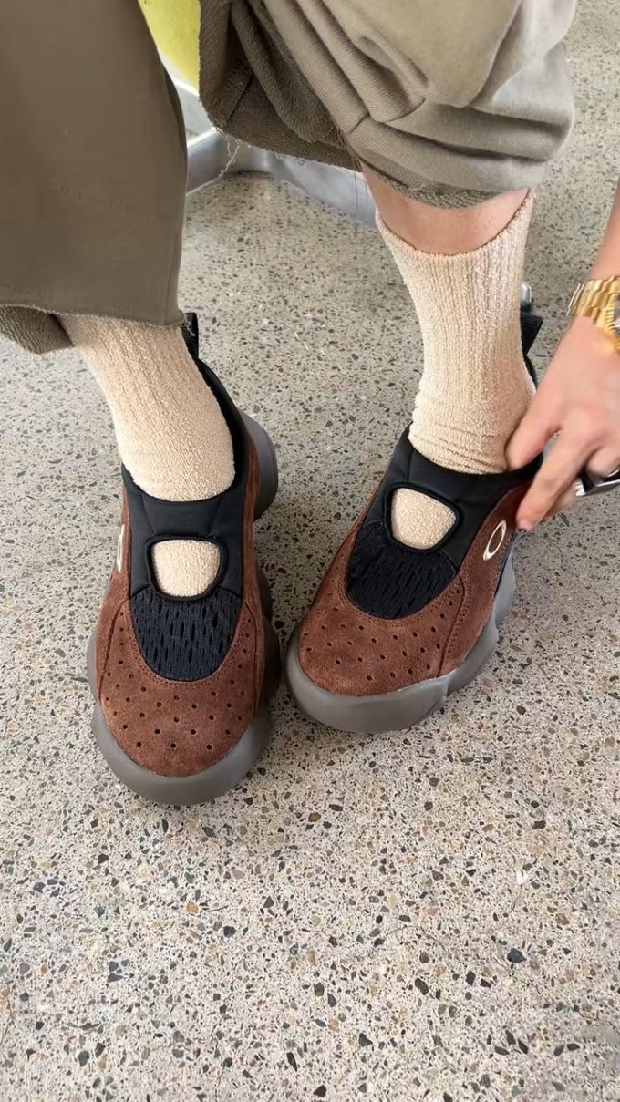 圆头 中口鞋 皮革