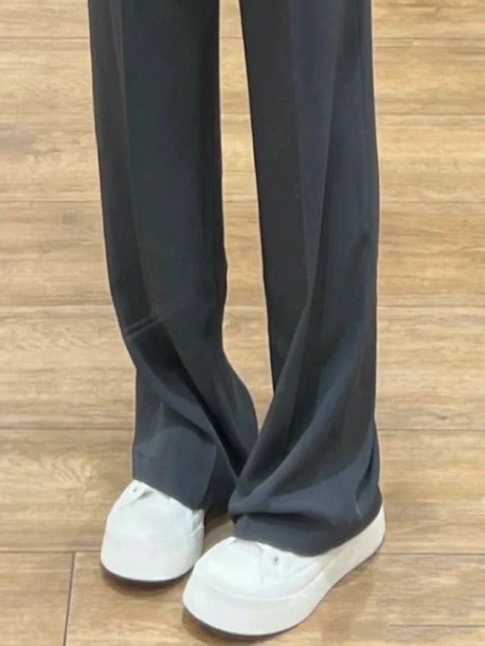 轿车黑 基础扣饰