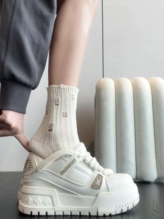 低帮 系带 魔术贴 皮革