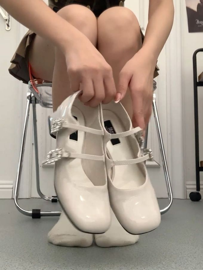 圆头 袢扣 中口鞋 皮革