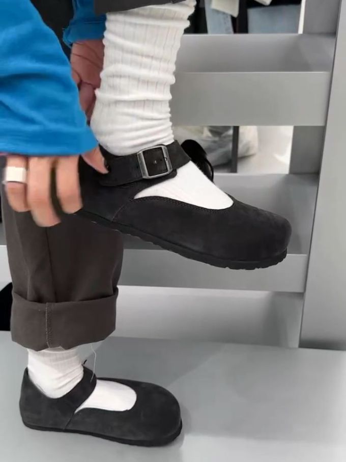 平底 袢扣 中口鞋 皮革