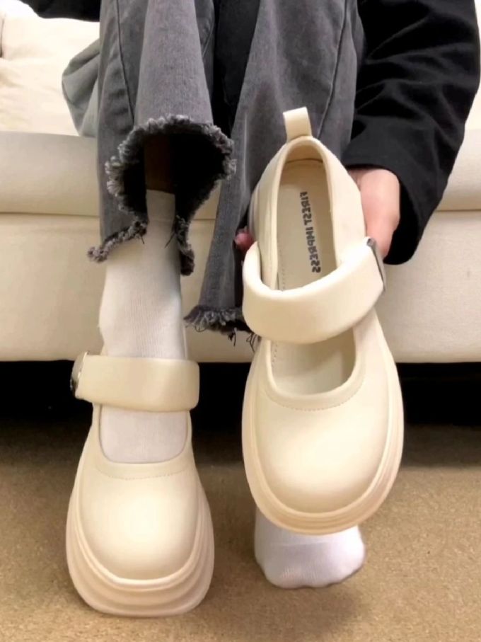 圆头 中口鞋 皮革