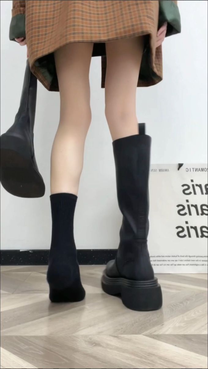皮革 
