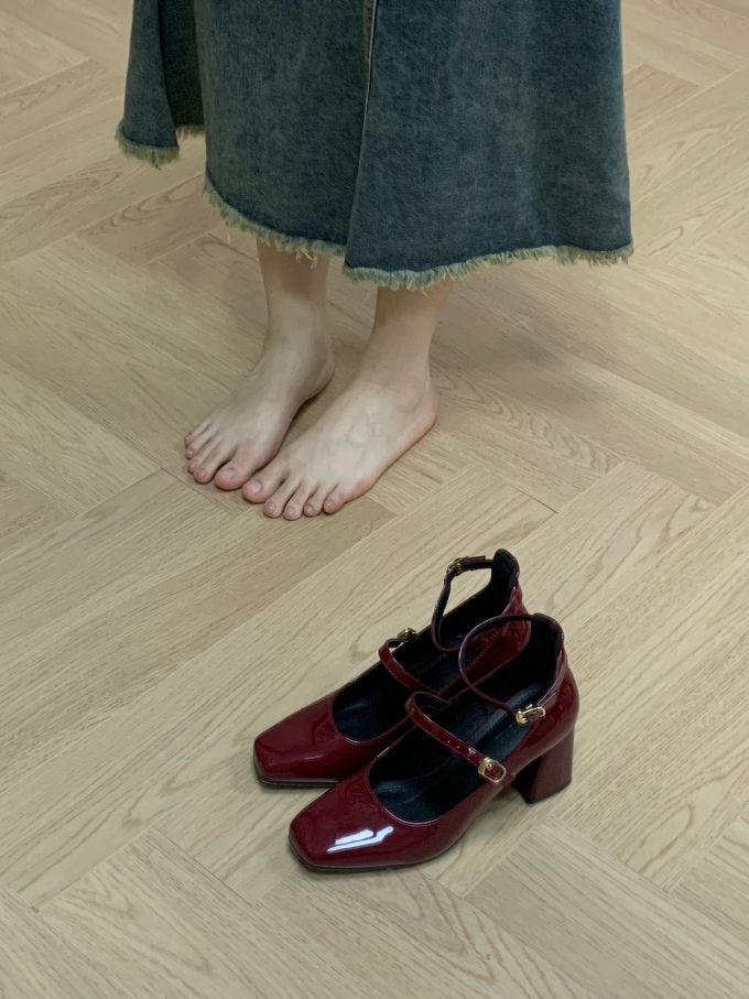袢扣 浅口鞋 皮革