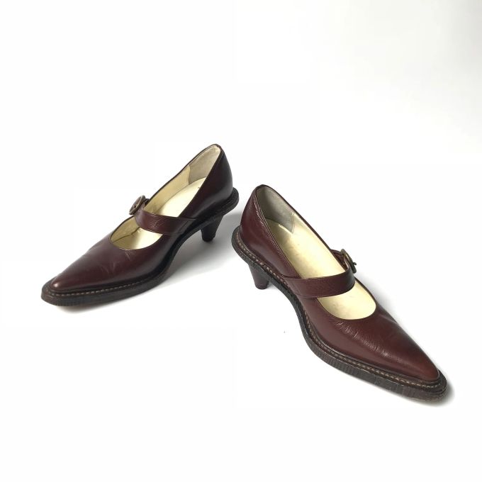 尖头 袢扣 中口鞋 皮革