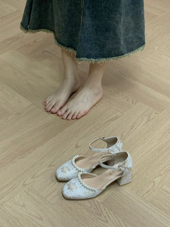 粗跟 方头 低帮 袢扣 中口鞋 蕾丝 