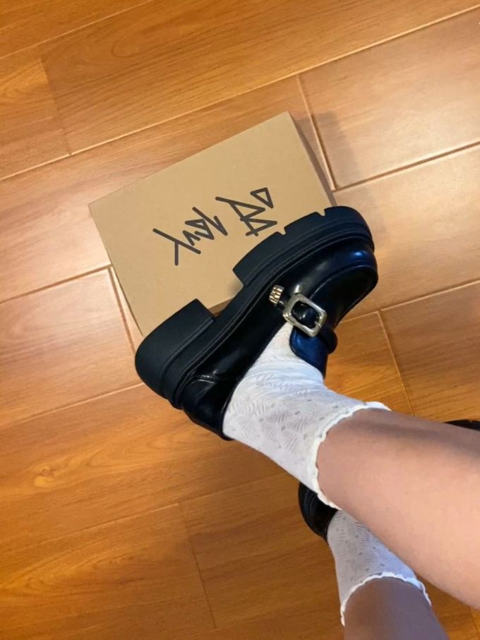 圆头 低帮 袢扣 中口鞋 皮革 