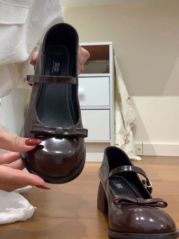 圆头 中口鞋 皮革