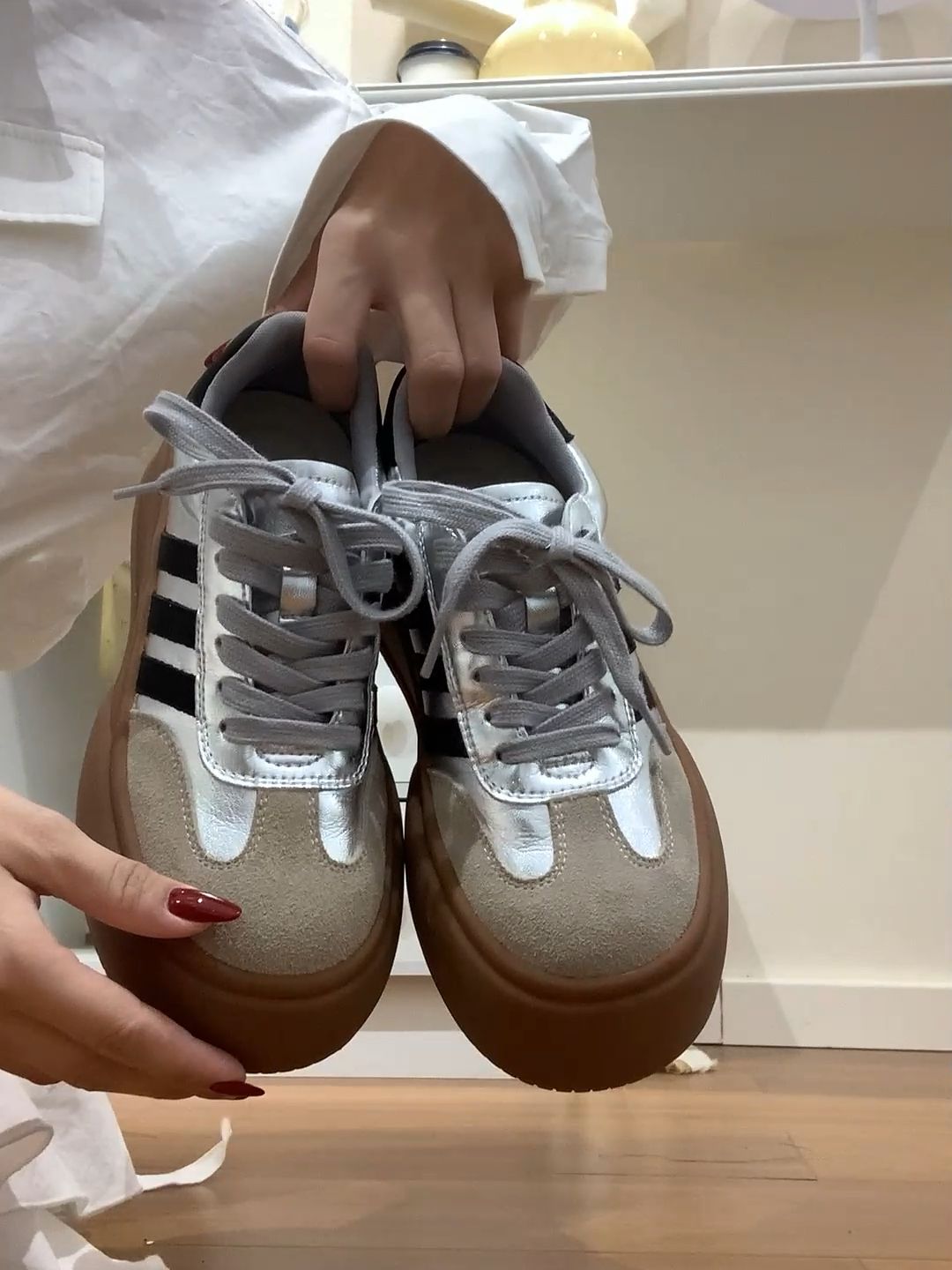 低帮 系带  - VALI鞋履AI设计主图