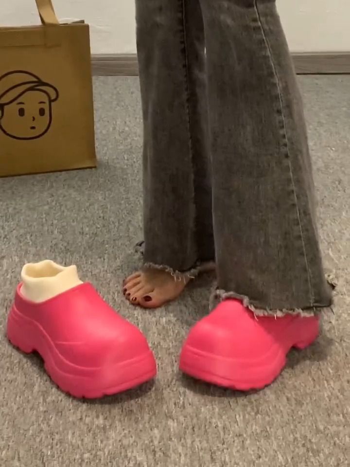  - VALI鞋履AI设计主图