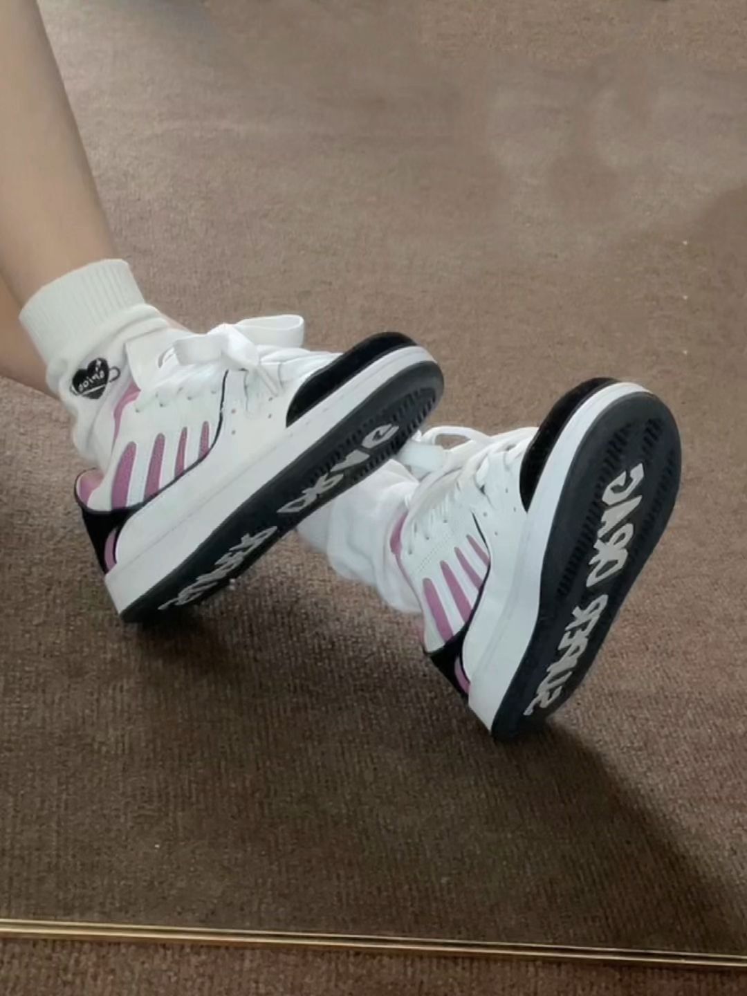  - VALI鞋履AI设计主图