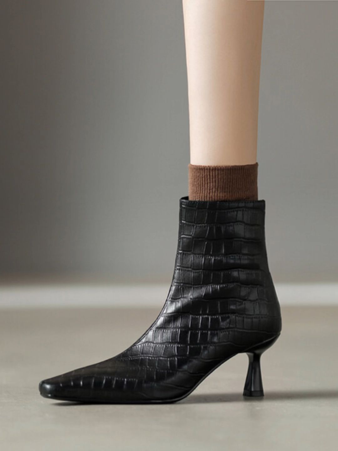 中跟 皮革  - VALI鞋履AI设计主图