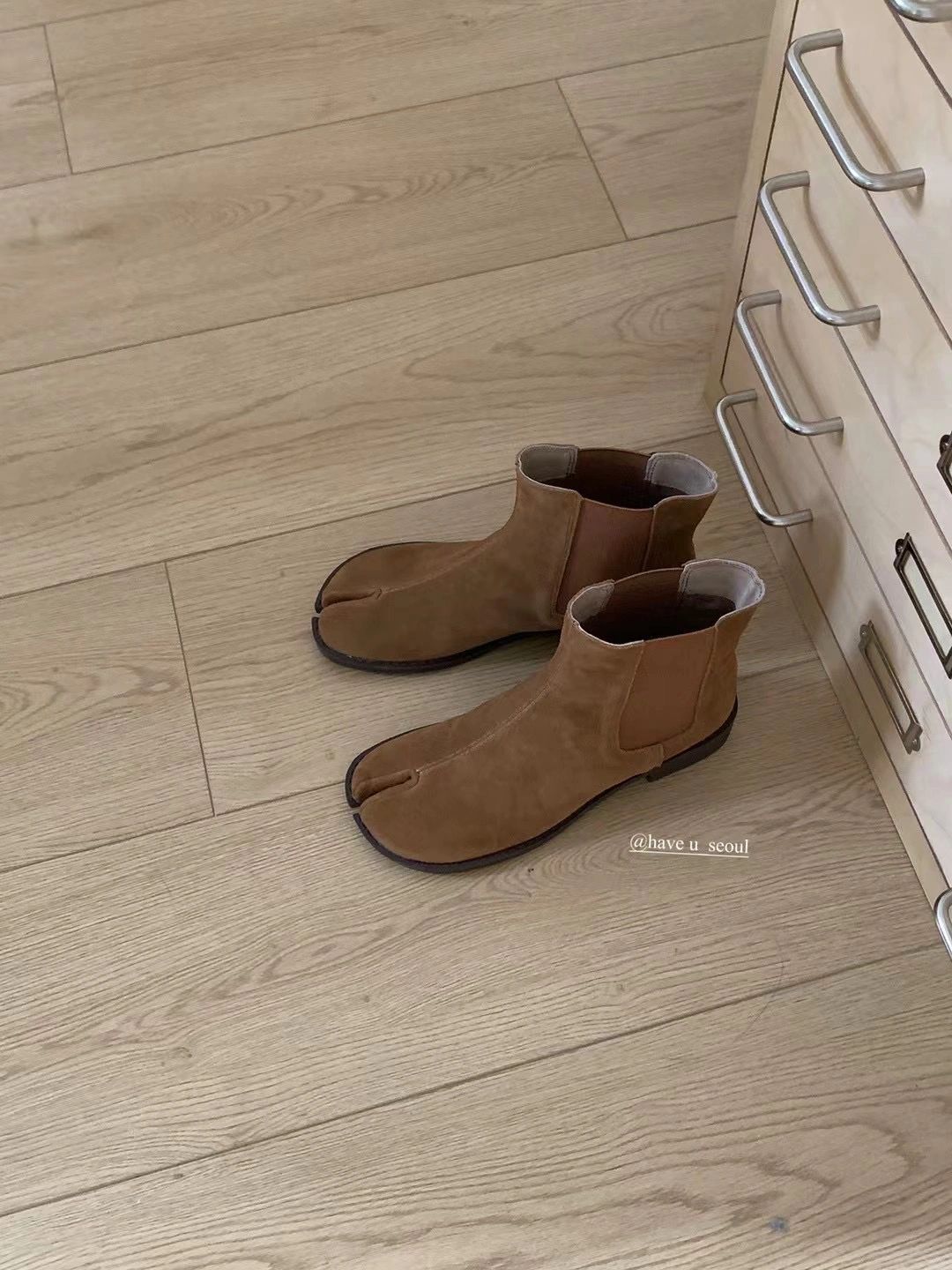 异形头-分趾 皮革  - VALI鞋履AI设计主图