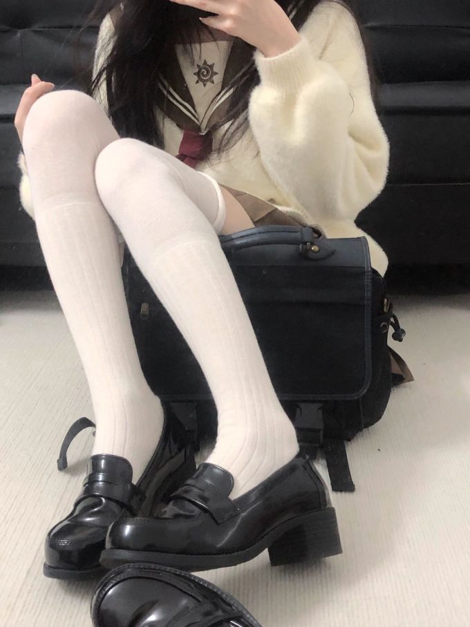 毛纺 圆形领 细针 浅米灰色 浅蜜黄 