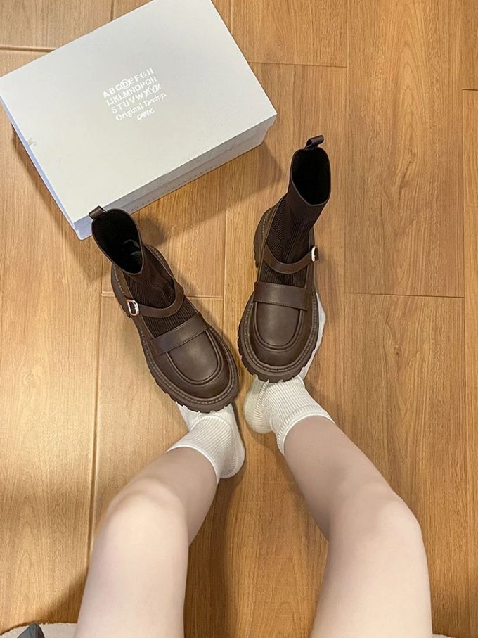 圆头 低帮 袢扣 中口鞋 皮革