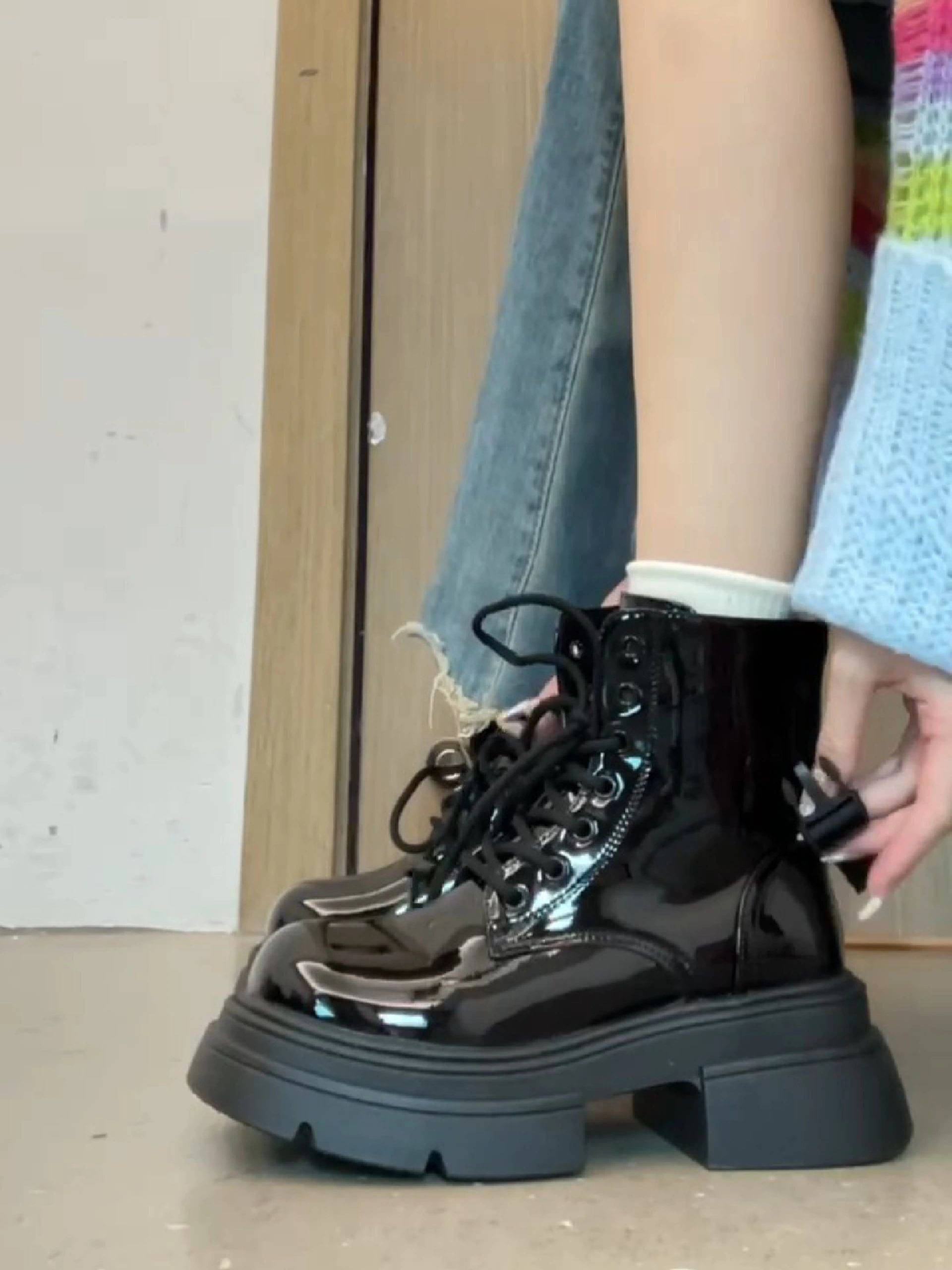 圆头 系带 皮革  - VALI鞋履AI设计主图