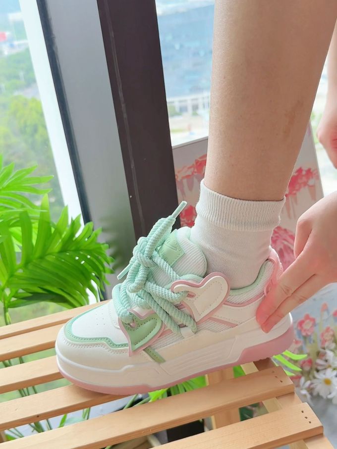 低帮 系带 魔术贴 皮革
