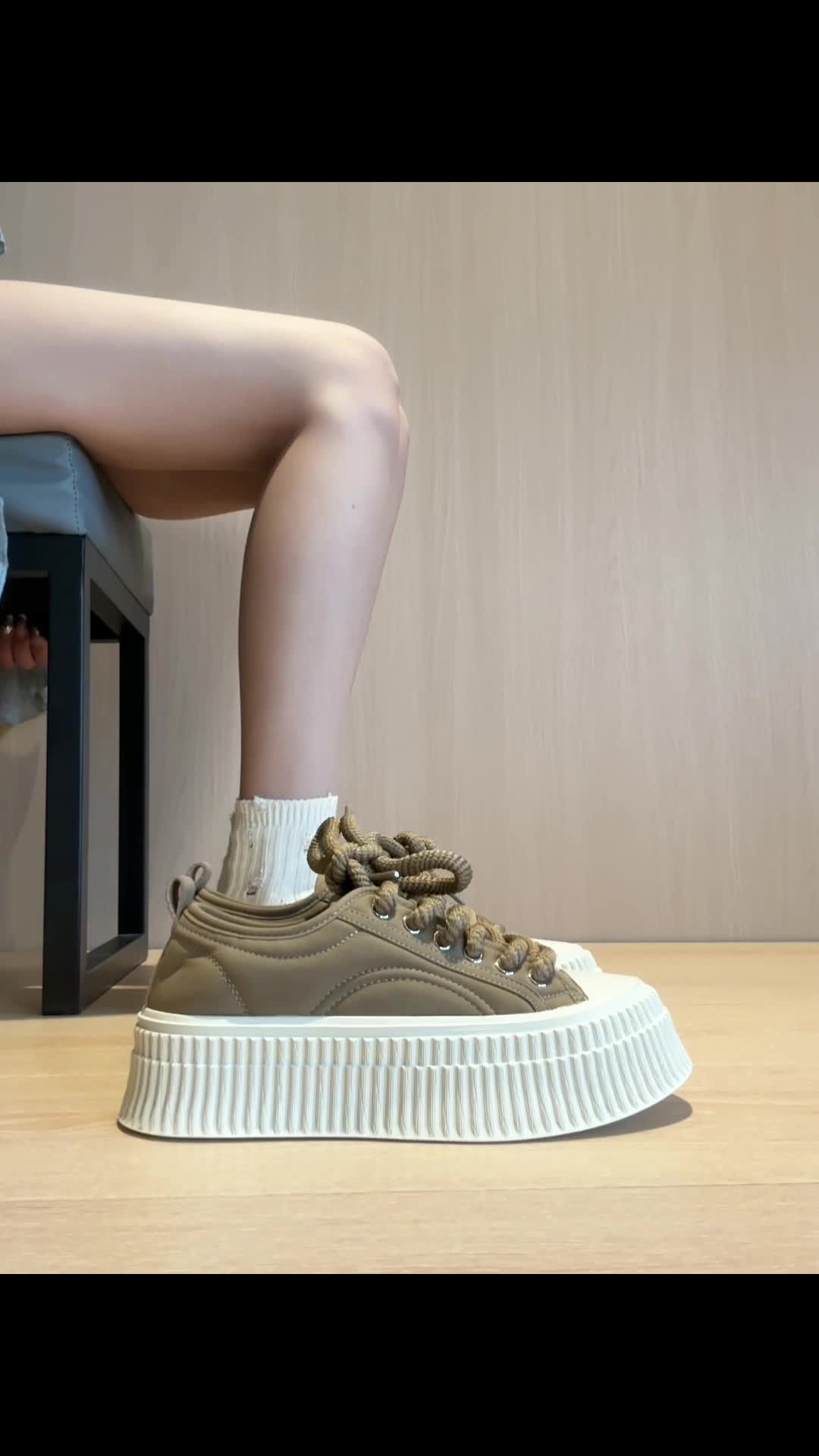 低帮 皮革  - VALI鞋履AI设计主图