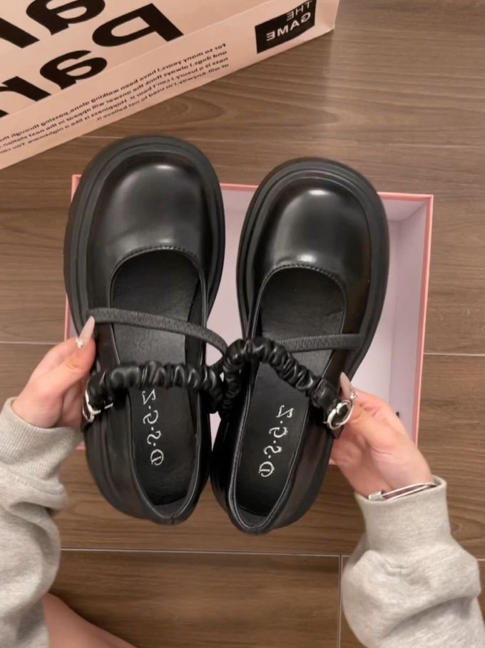 圆头 中口鞋 皮革