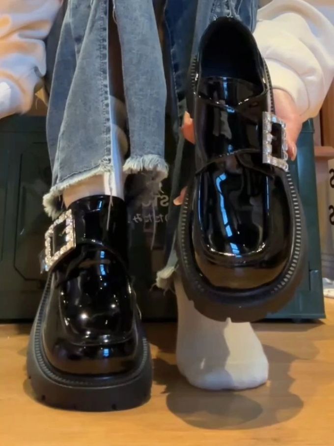 圆头 中口鞋 皮革