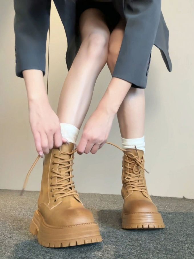 圆头 系带 皮革