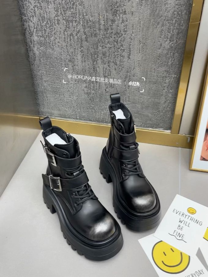 圆头 袢扣 皮革