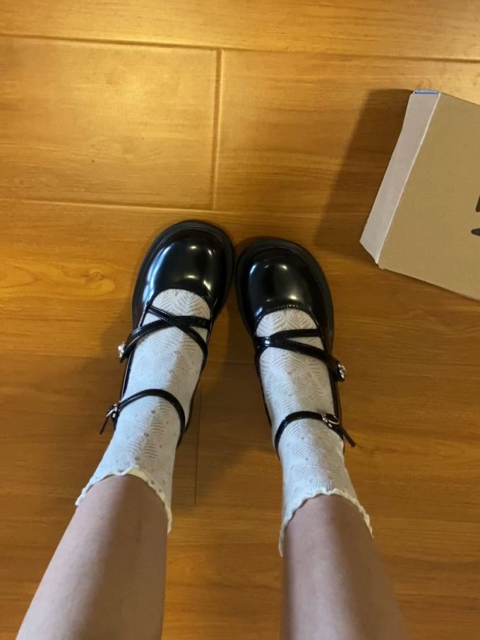 圆头 袢扣 浅口鞋 皮革