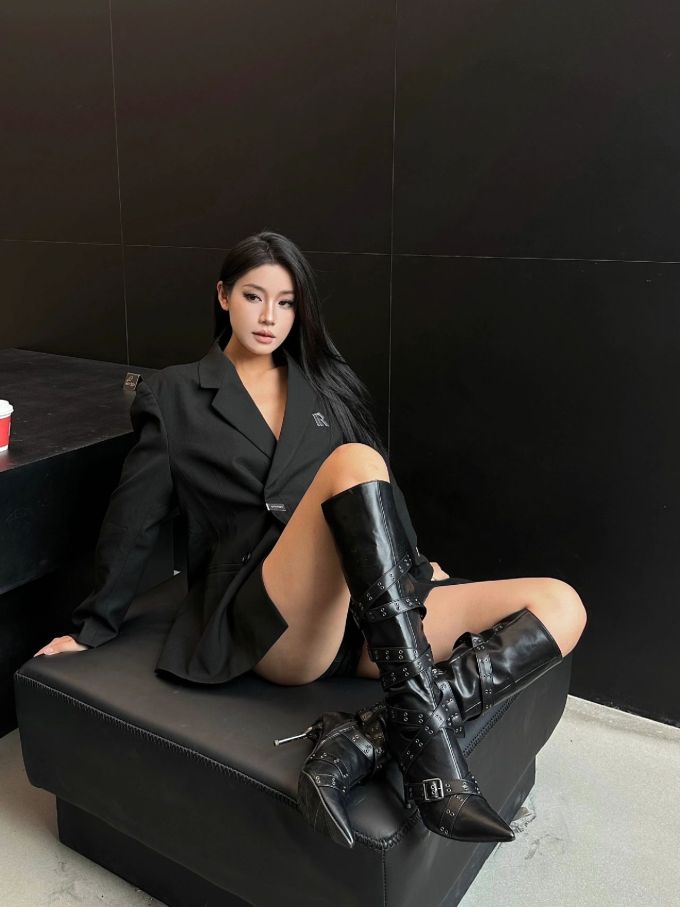 正装面料 X型 翻驳领 踢踏舞鞋色 基础扣饰 ABG辣妹 辣妹