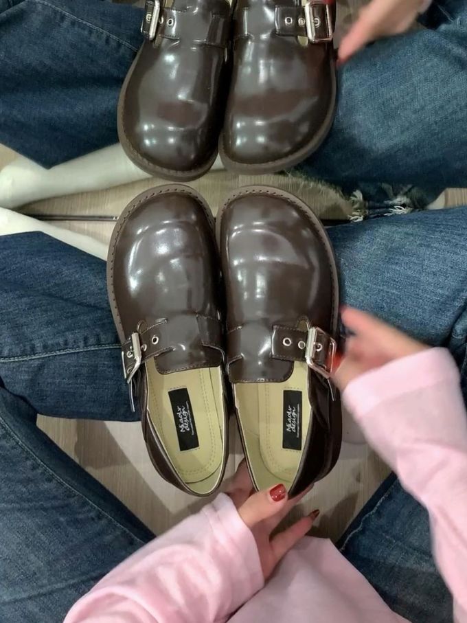 圆头 袢扣 中口鞋 皮革