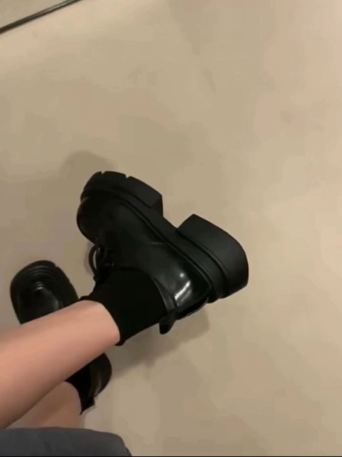 厚底 圆头 皮革