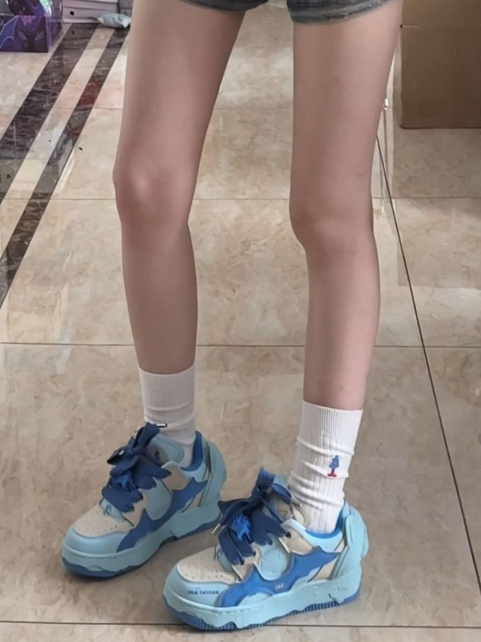 低帮 系带 魔术贴