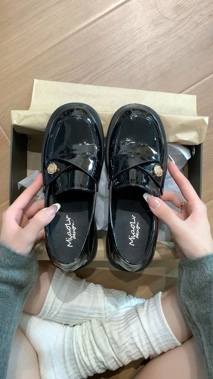 无帮 袢扣 皮革